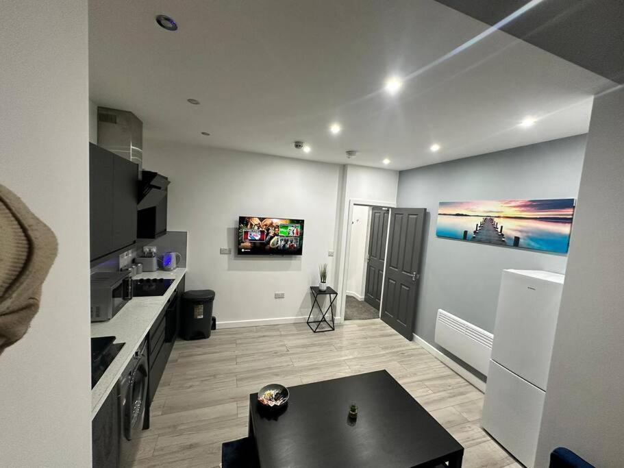 Beeston Hill Luxurious 2 Bedroom Flat מראה חיצוני תמונה